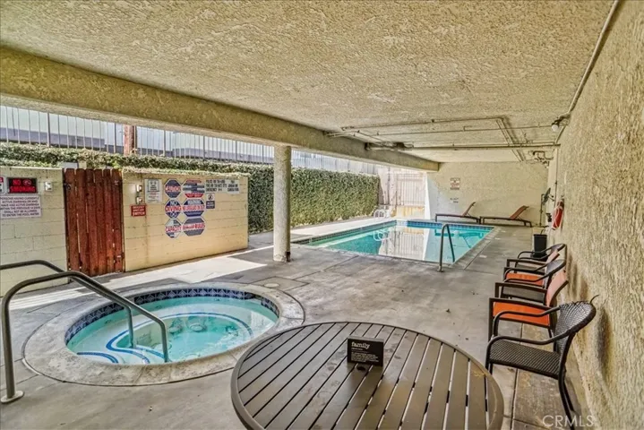 COMMUNITY POOL AND JACUZZI