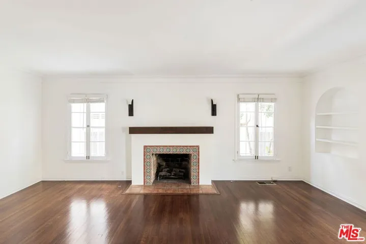 1054 S Stanley Avenue, Los Angeles, California 90019