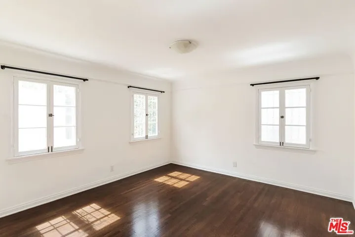1054 S Stanley Avenue, Los Angeles, California 90019