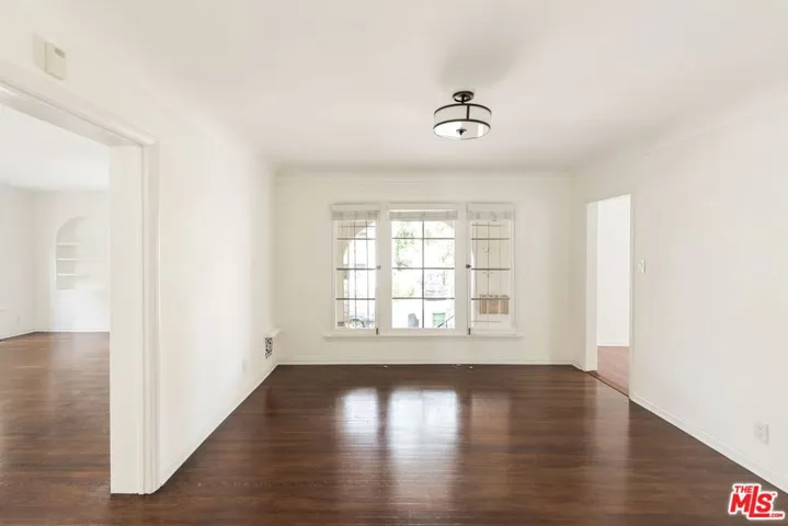 1054 S Stanley Avenue, Los Angeles, California 90019