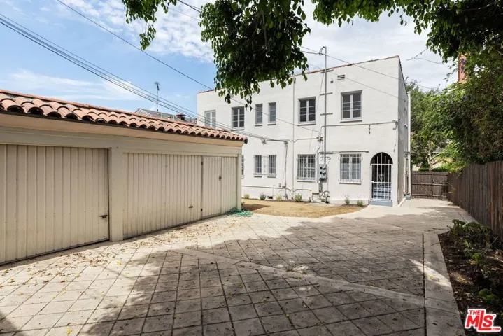 1054 S Stanley Avenue, Los Angeles, California 90019