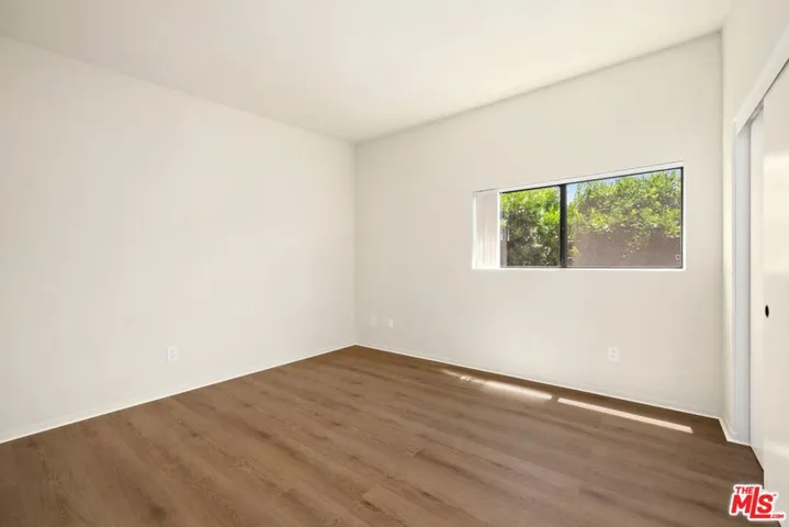 1229 Hollister Street, San Fernando, California 91340