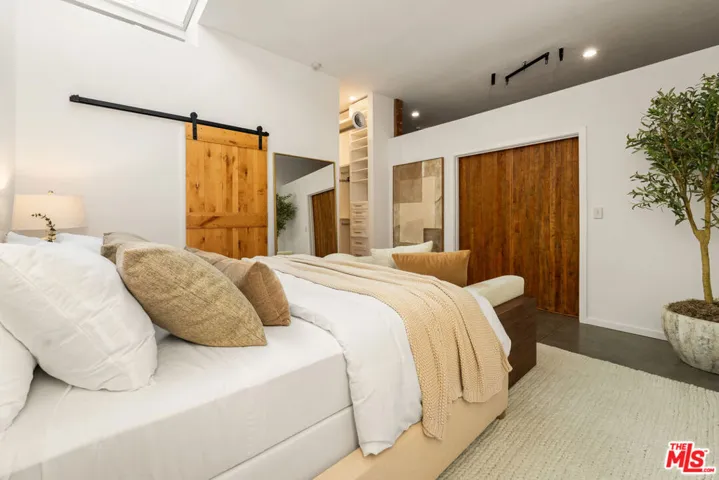 630 Rose Avenue 5, Venice, California 90291