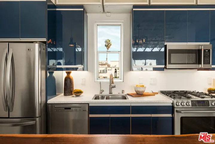 630 Rose Avenue 5, Venice, California 90291