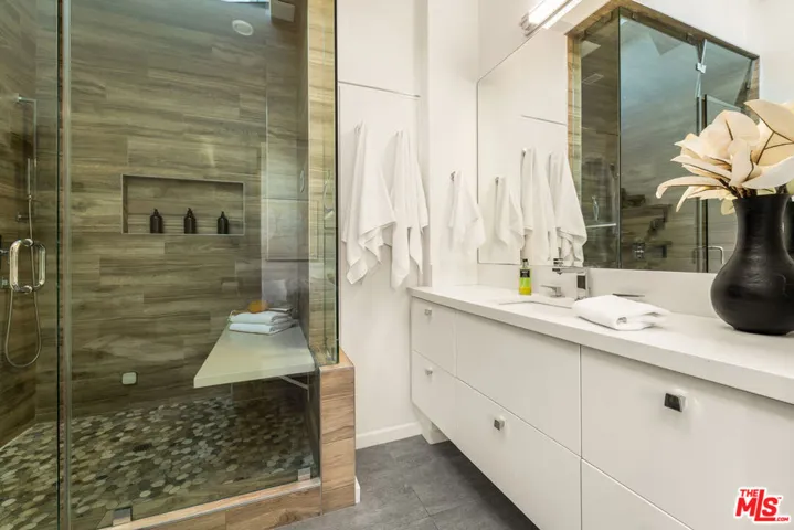 630 Rose Avenue 5, Venice, California 90291