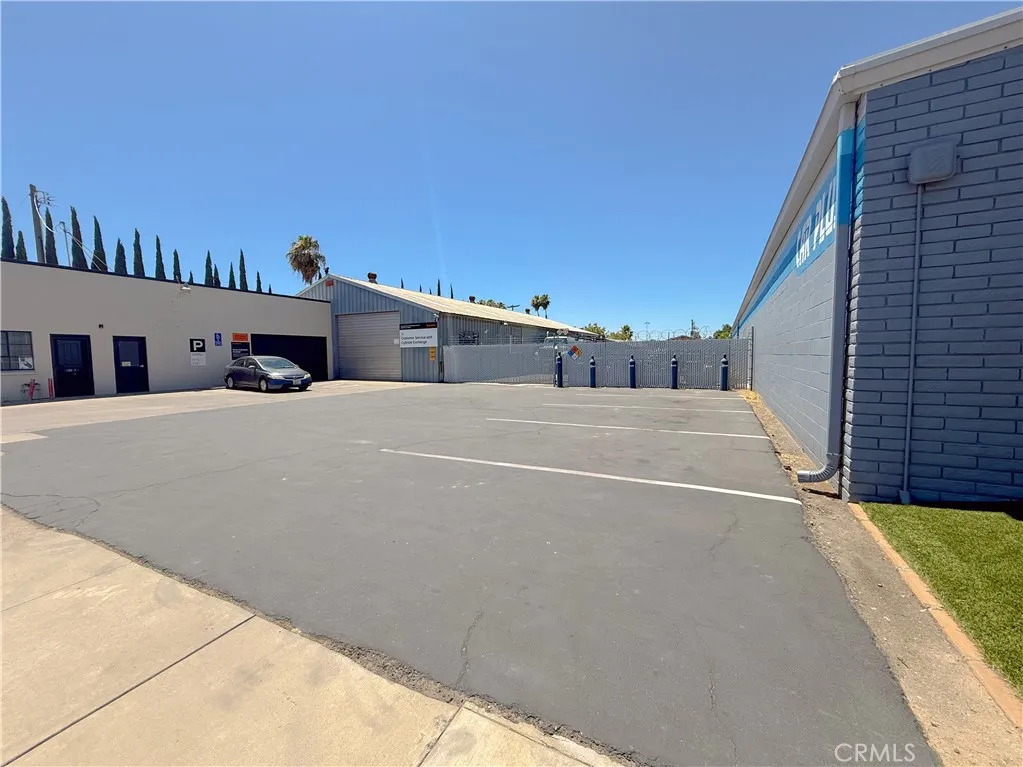 side parking lot