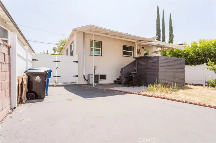 10423 Mcclemont Avenue, Tujunga, California 91042