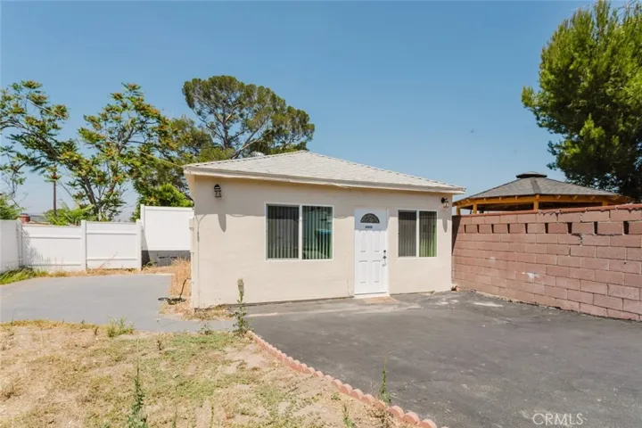 10423 Mcclemont Avenue, Tujunga, California 91042