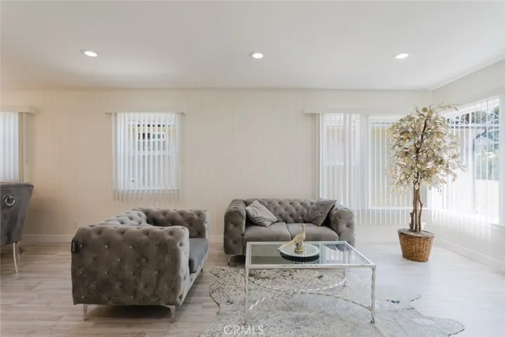 10423 Mcclemont Avenue, Tujunga, California 91042