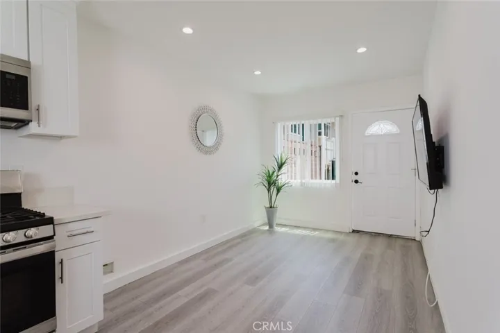 10423 Mcclemont Avenue, Tujunga, California 91042