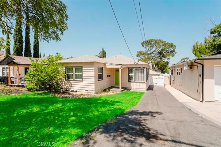 10423 Mcclemont Avenue, Tujunga, California 91042