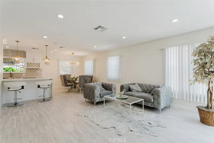 10423 Mcclemont Avenue, Tujunga, California 91042