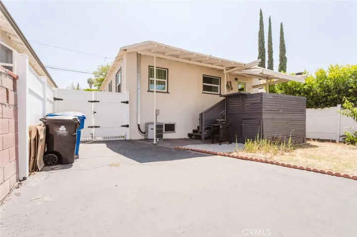 10423 Mcclemont Avenue, Tujunga, California 91042