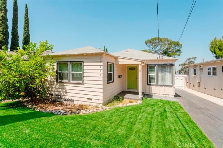 10423 Mcclemont Avenue, Tujunga, California 91042