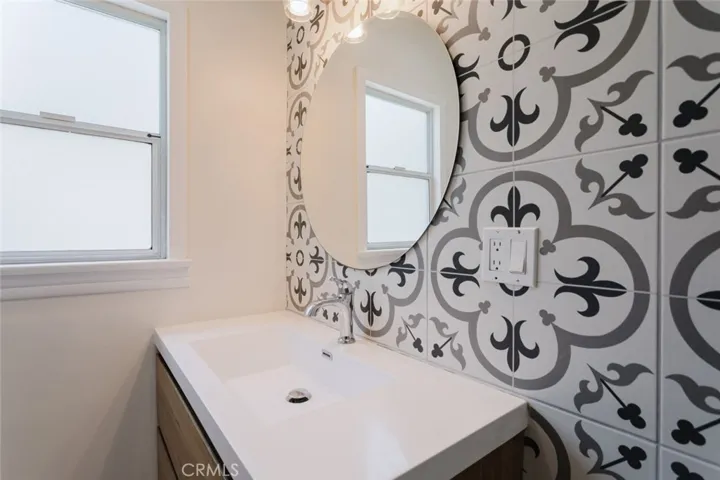 10423 Mcclemont Avenue, Tujunga, California 91042