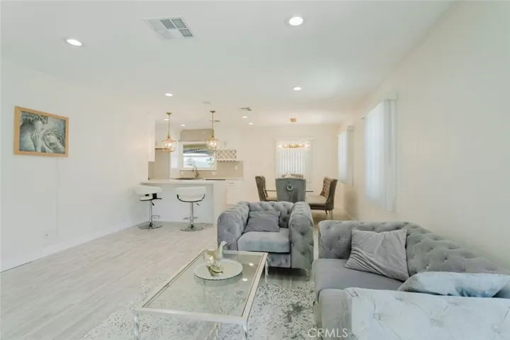 10423 Mcclemont Avenue, Tujunga, California 91042
