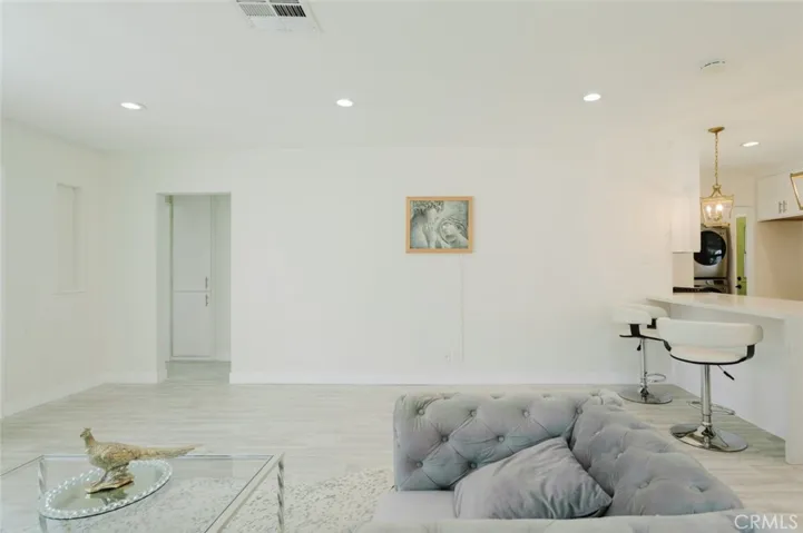 10423 Mcclemont Avenue, Tujunga, California 91042