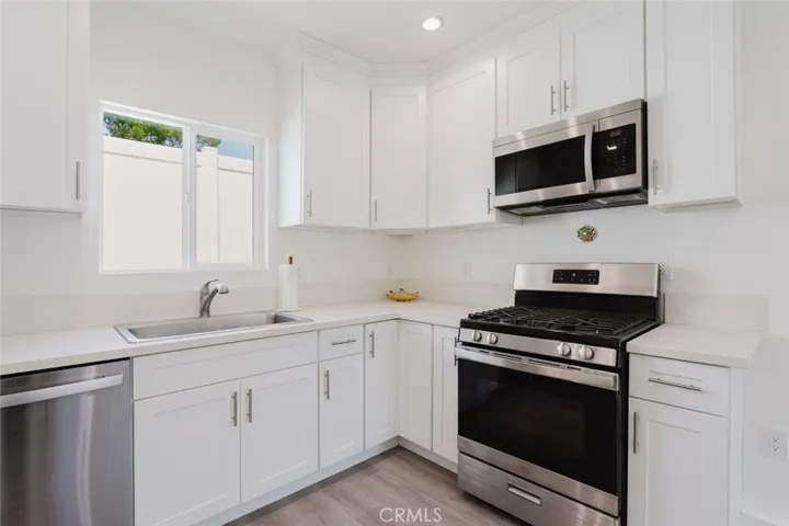 10423 Mcclemont Avenue, Tujunga, California 91042