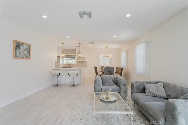 10423 Mcclemont Avenue, Tujunga, California 91042