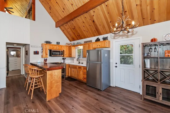 642 Villa Grove, Big Bear, California 92314