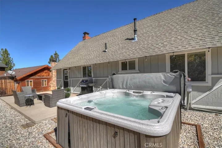 642 Villa Grove, Big Bear, California 92314