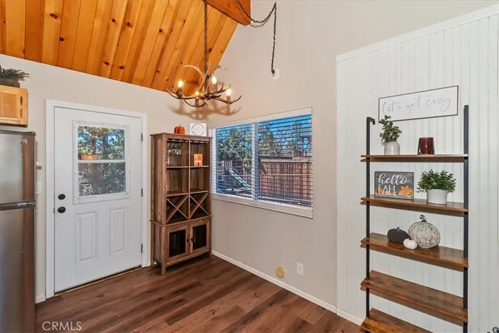 642 Villa Grove, Big Bear, California 92314