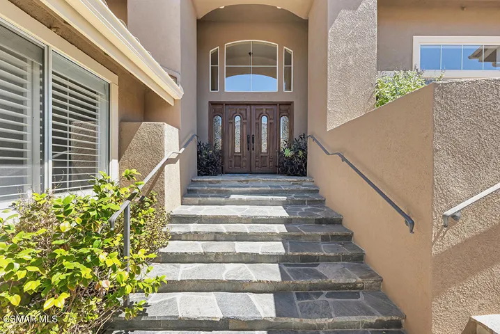 Elegant Entrance to A Stunning Home!