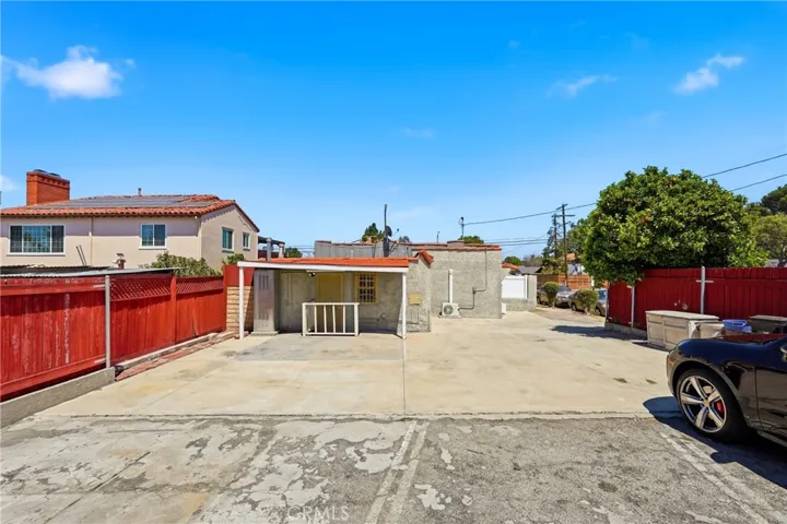 26051 Governor Ave., Harbor City, California 90710