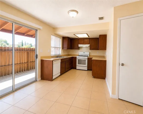 19133 Allegheny 10, Apple Valley, California 92307