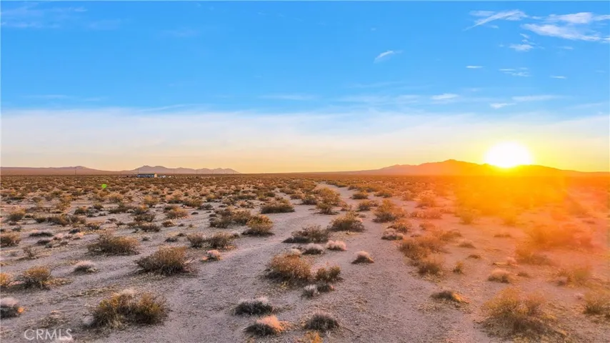 4625511 60000 Drifting Sands Rd, Adelanto, California 92301