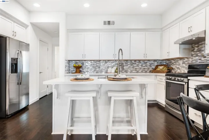8558 Seawind Way, Newark, California 94560