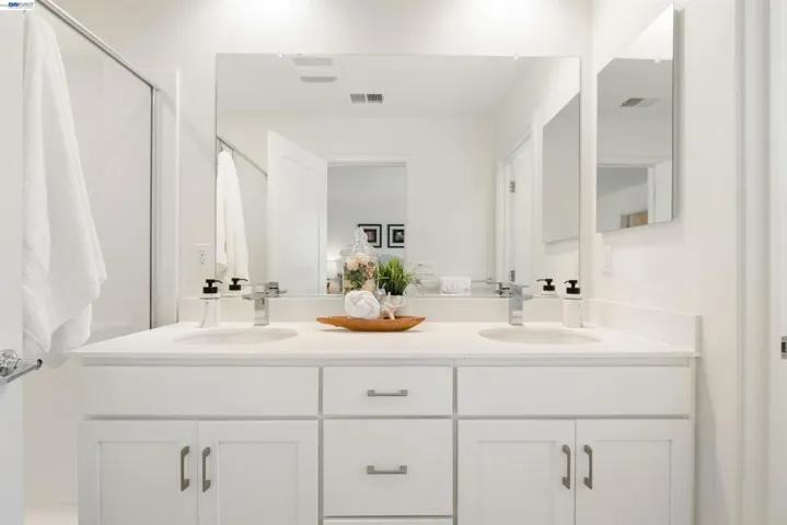 8558 Seawind Way, Newark, California 94560