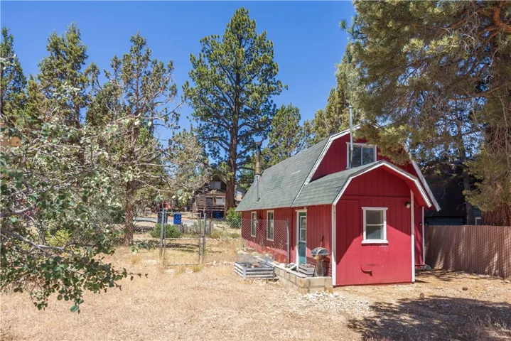 133 Holmes Lane, Sugarloaf, California 92386