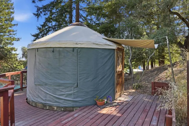 Guest yurt