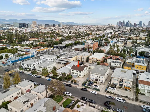 1322 Van Ness Street, Los Angeles, California 90019