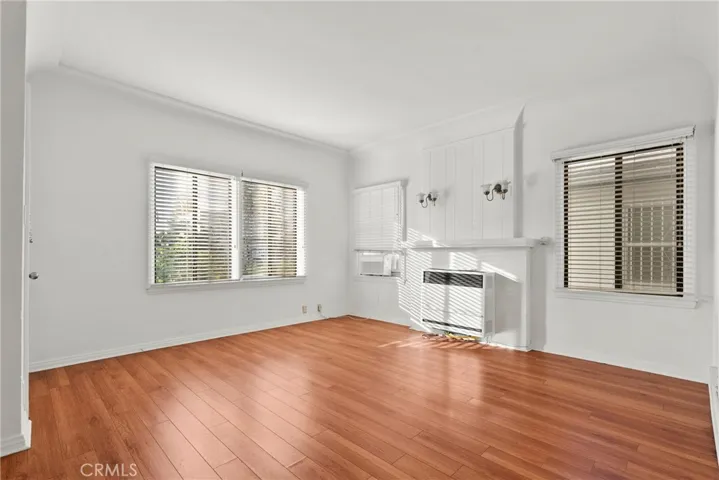 1322 Van Ness Street, Los Angeles, California 90019