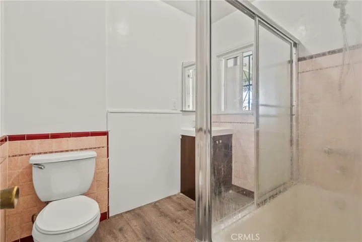1322 Van Ness Street, Los Angeles, California 90019