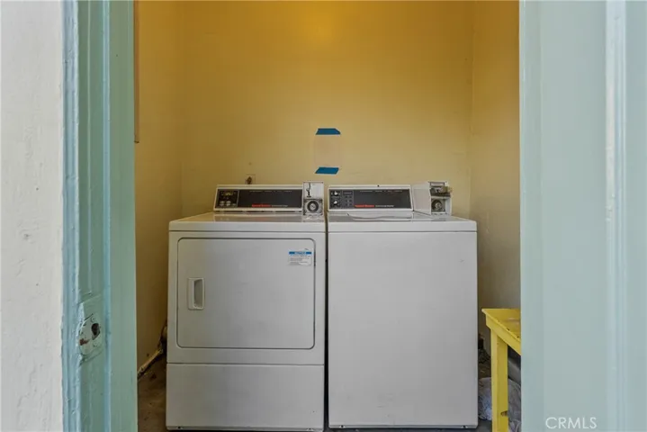 1322 Van Ness Street, Los Angeles, California 90019