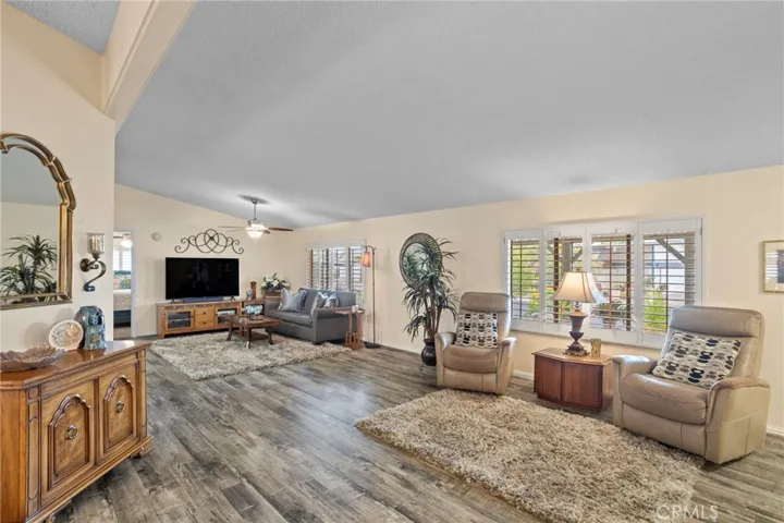 38124 Calle Amigable, Murrieta, California 92563