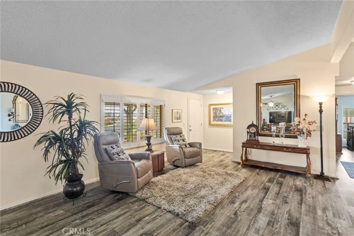 38124 Calle Amigable, Murrieta, California 92563