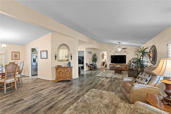 38124 Calle Amigable, Murrieta, California 92563