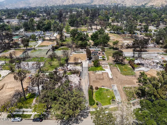 1137 E Mariposa St 001-mls
