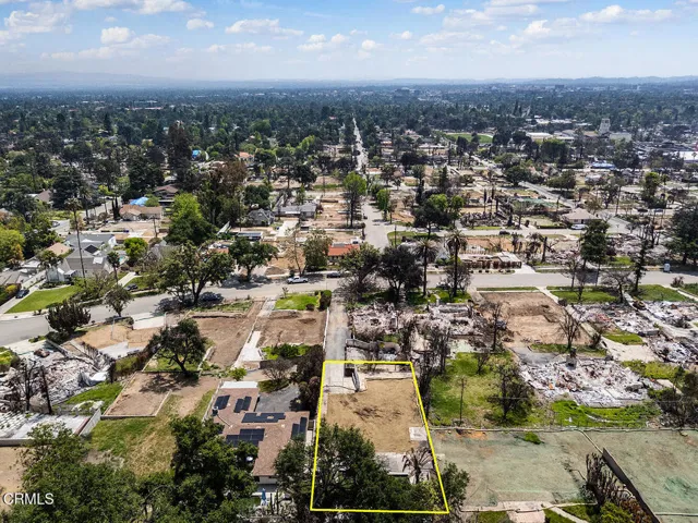 1137 E Mariposa St 010-mls