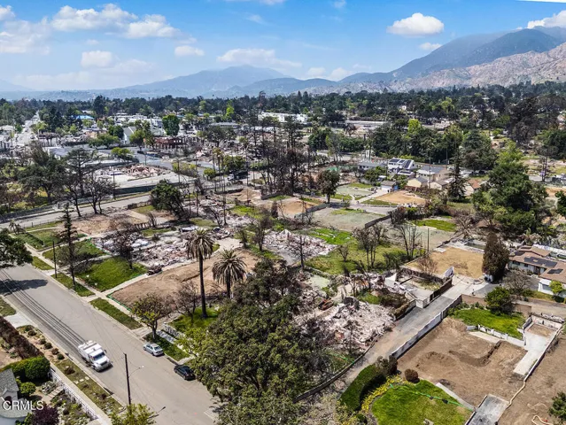 1137 E Mariposa St 022-mls