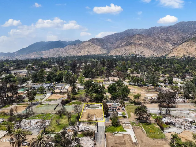 1137 E Mariposa St 020-mls