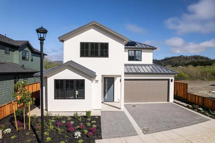 535 Creeksdie Court, Half Moon Bay, California 94019