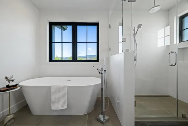 535 Creeksdie Court, Half Moon Bay, California 94019