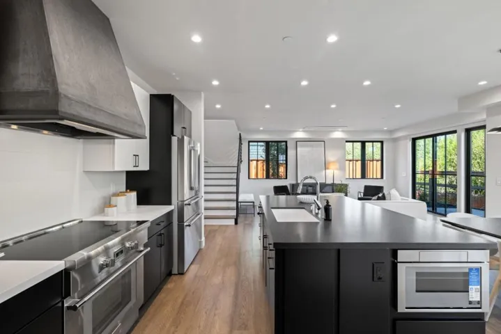 535 Creeksdie Court, Half Moon Bay, California 94019