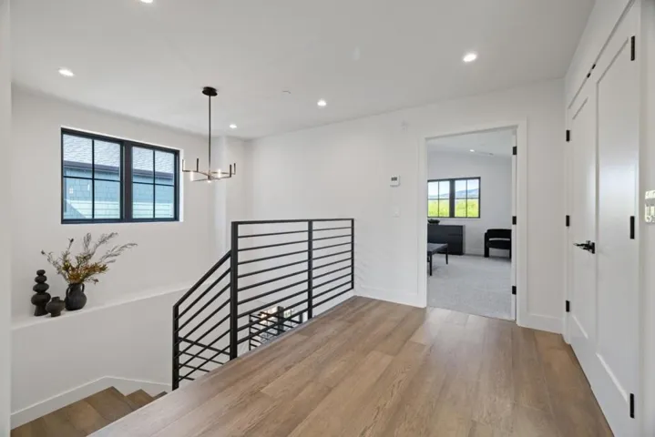 535 Creeksdie Court, Half Moon Bay, California 94019