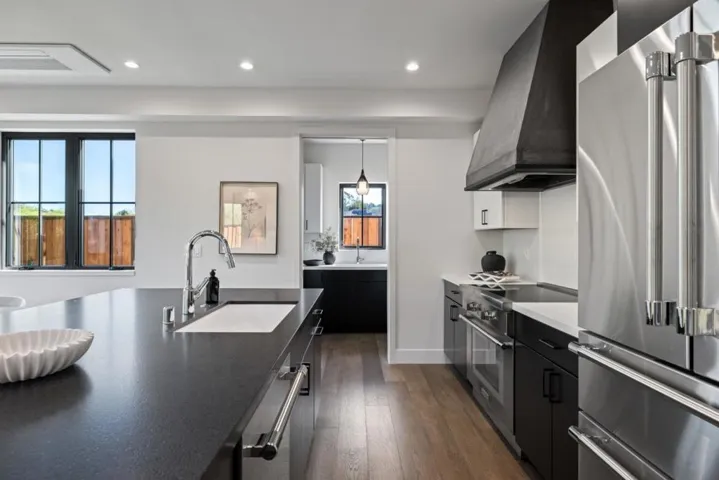 535 Creeksdie Court, Half Moon Bay, California 94019